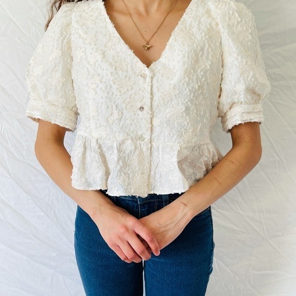 Zara‎ Floral Texture Peplum Top Womens Size S Puff Sleeve Blouse Cream - Picture 16 of 16